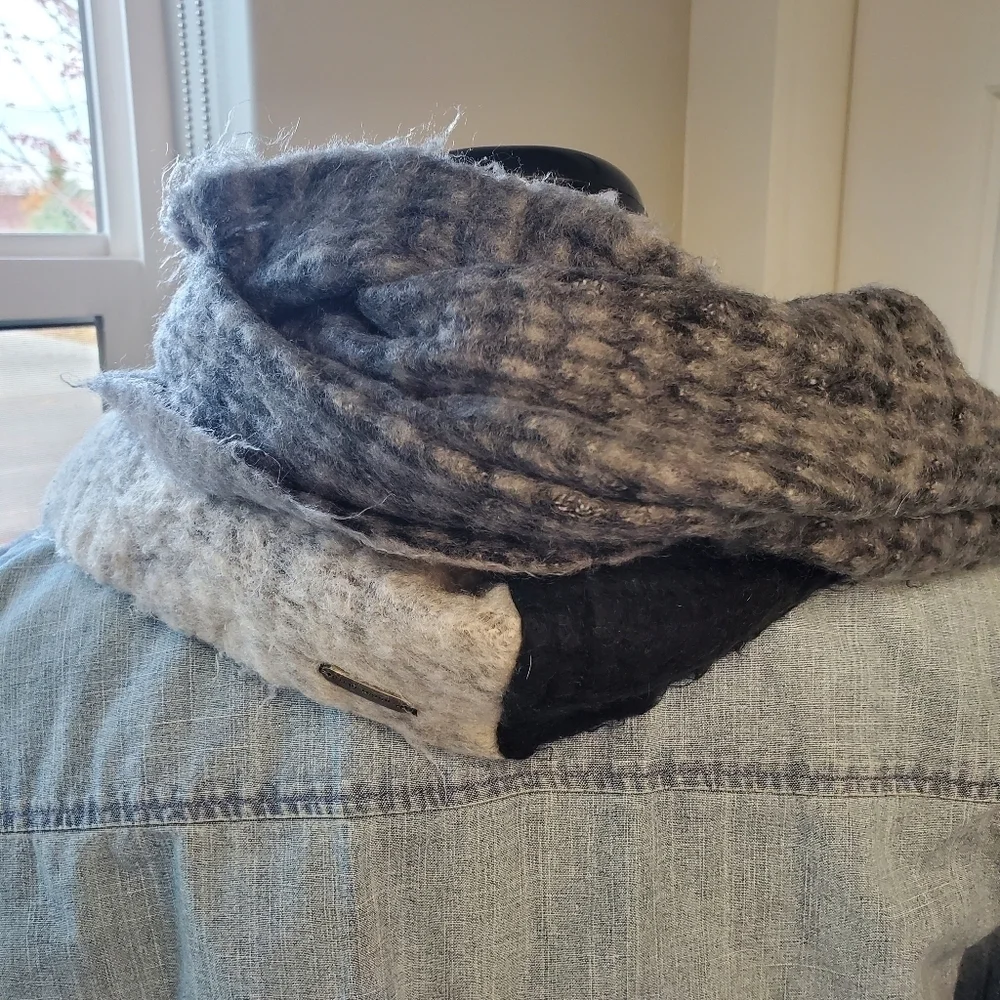 STEVE MADDEN OVERSIZE INFINITY SCARF MIXED PRINT BLACK CHARCOAL GREY WOMEN OS